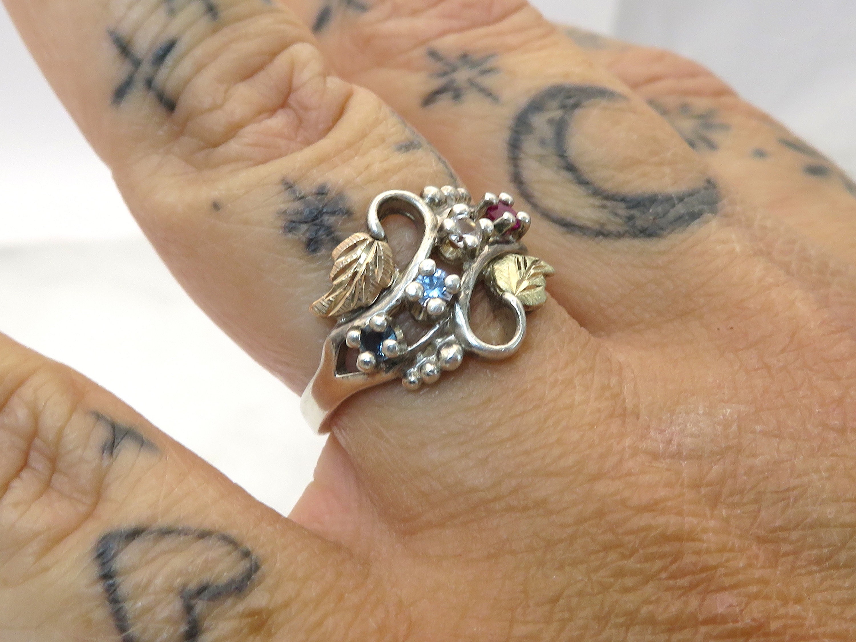 Mothers ring black hills gold deals