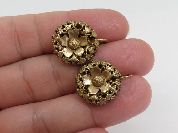 Vintage GF flower screw on earrings - image 4