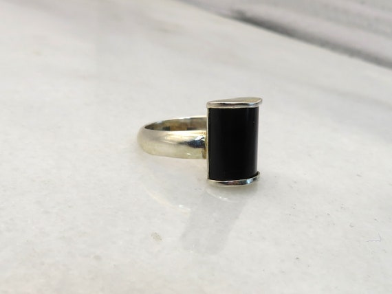 Vintage sterling silver onyx ring - image 4