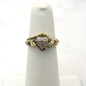 Vintage 10k gold Claddagh fede gimmel diamond ring