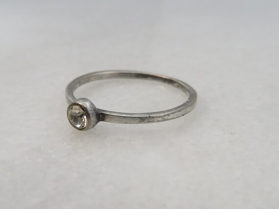 Vintage sterling silver simple solitaire ring - image 4
