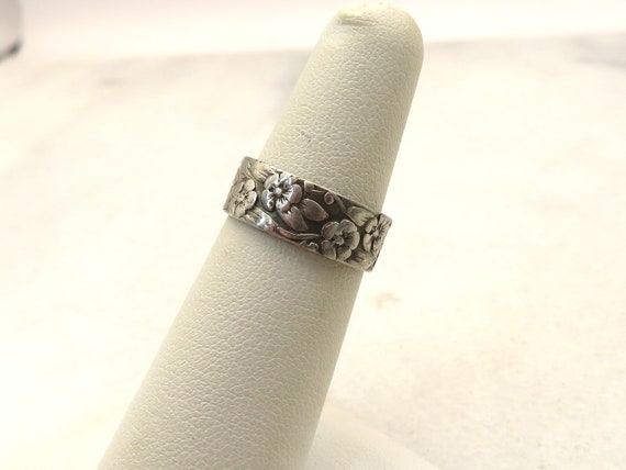 Vintage sterling silver floral band ring - image 8