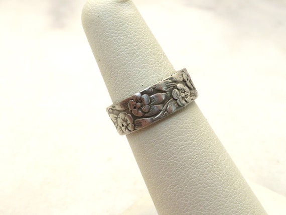 Vintage sterling silver floral band ring - image 7