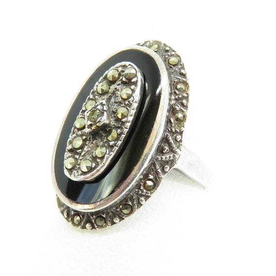 Vintage sterling silver onyx and marcasite ring - image 4