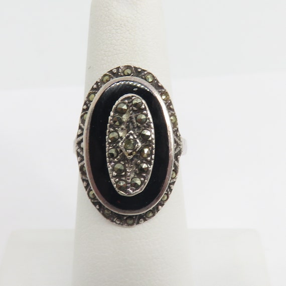 Vintage sterling silver onyx and marcasite ring - image 8