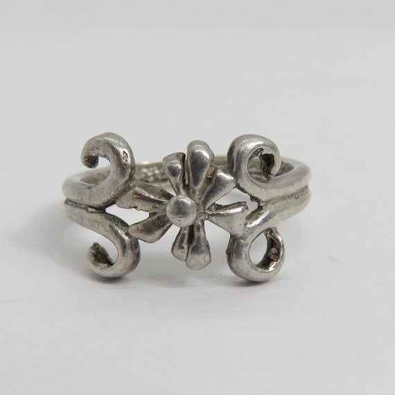 Vintage sterling silver flower ring - image 1