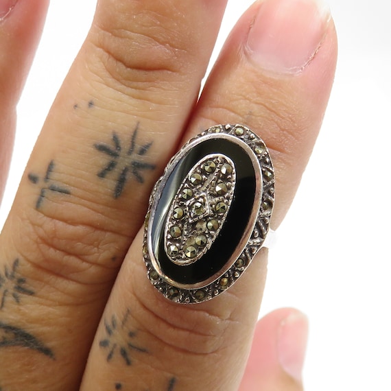 Vintage sterling silver onyx and marcasite ring - image 7