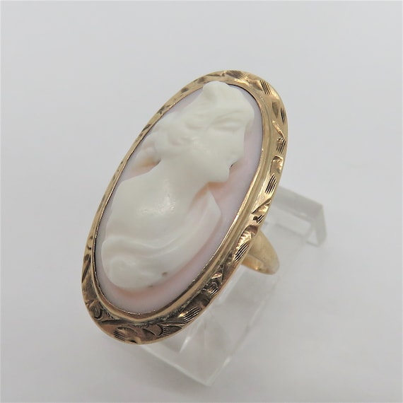 Victorian 10K gold Angel Skin Coral Cameo ring - image 1