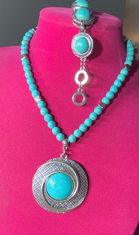 Silver Tone Faux Turquoise Jewelry Set
