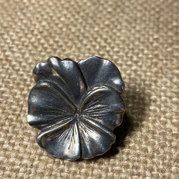 Danforth Pewter Silver Tone Pansy Flower Pin