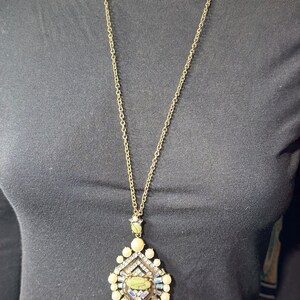 Gold Tone Iridescent Rhinestone and Faux Pearl Pendant Necklace