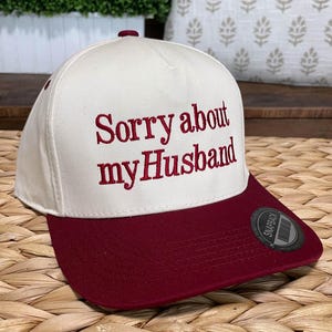 Przepraszam za mojego męża 2-kolorowa haftowana czapka baseballowa Snapback | Zabawna czapka | Humor dla par