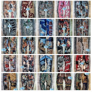 K&ouml;nnte beinhalten: Eine Collage aus 25 verschiedenen Abschlussb&auml;ndern mit verschiedenen Designs und Farben. Die B&auml;nder sind aus Stoff und zeigen Bilder, Text und Logos. Einige B&auml;nder haben einen Fransenrand.