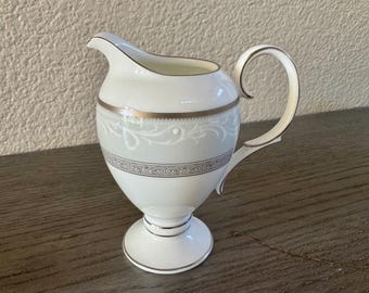 Yasmin Creamer by Noritake