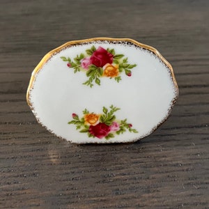 Old Country Roses Small Placard, label by Royal Albert