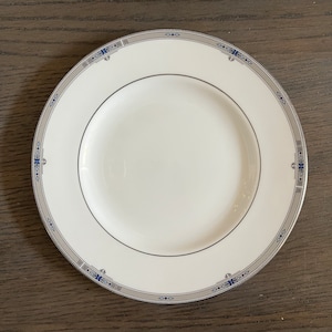 Amherst Plate - Etsy
