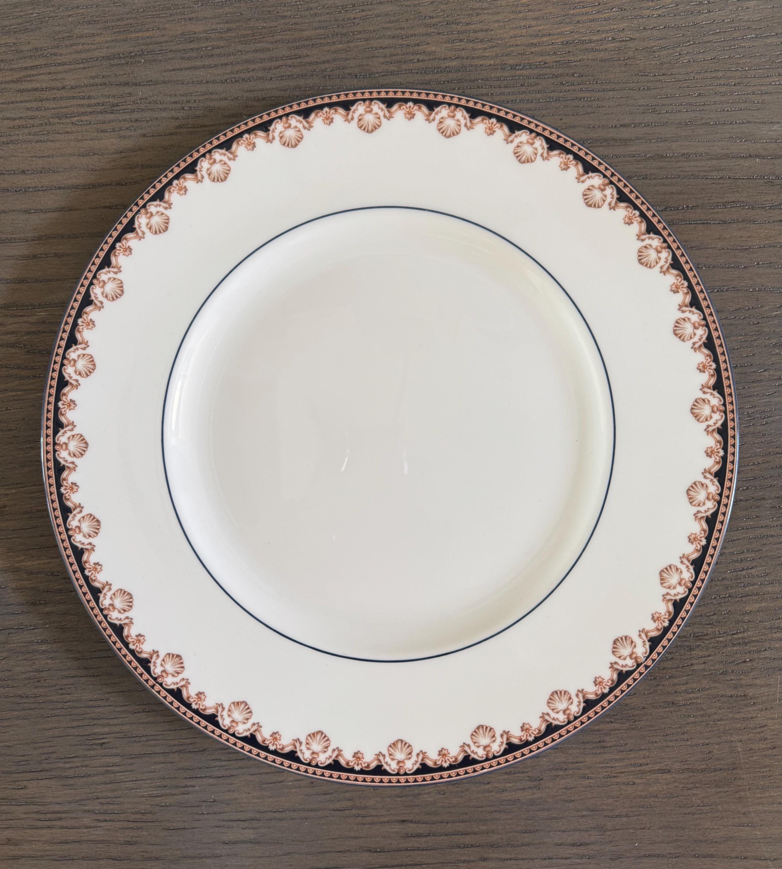 Medici Dinner Plate by Wedgwood