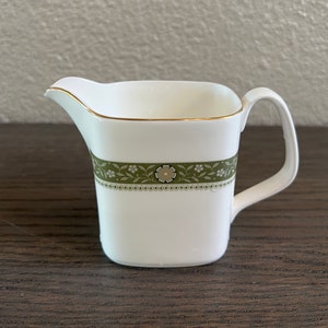 Rondelay Creamer by Royal Doulton