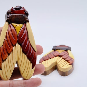 Cicada Handmade Wooden Fridge Magnet - Cute Cicada fridge magnet - Cicadas Fridge Decor - Insect lover gift - Cicada lover gift