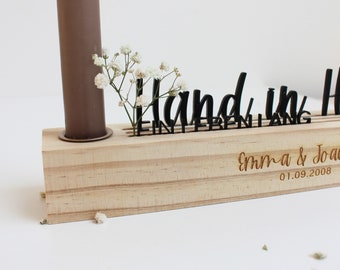 Personalisierter Holzaufsteller als Hochzeitsgeschenk | Wohndeko | Geschenk zur Hochzeit | Hand in Hand | Geschenke aus Holz