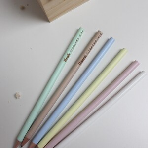 Personalisierter Bleistift in Pastellfarben das Schulkind Bleistift mit Gravur Schulkind 2024 Geschenk Einschulung Geschenk Schultüte Bild 8