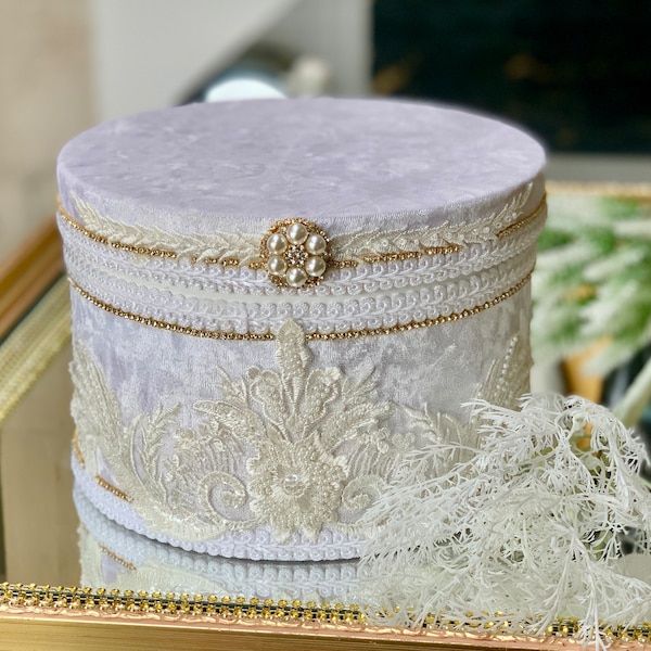 Coffret cadeau en velours Grande boîte blanche ronde Boîte en dentelle Décor de mariage Coffret cadeau en velours avec couvercle pour mariage Coffret cadeau en velours de luxe Boîte de rangement personnalisée