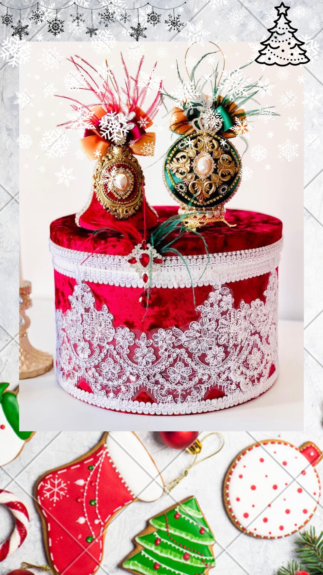 Superbe Ensemble de Boules Noël en Velours Royal Deux Couleurs Bordeaux et Vert.