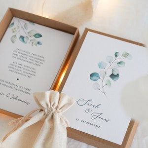 Geschenkbox zur Hochzeit | Personalisierbare Karten mit Eukalyptusmotiv auf Leinenkarton inkl. Baumwollsäckchen | Geldgeschenk Hochzeit