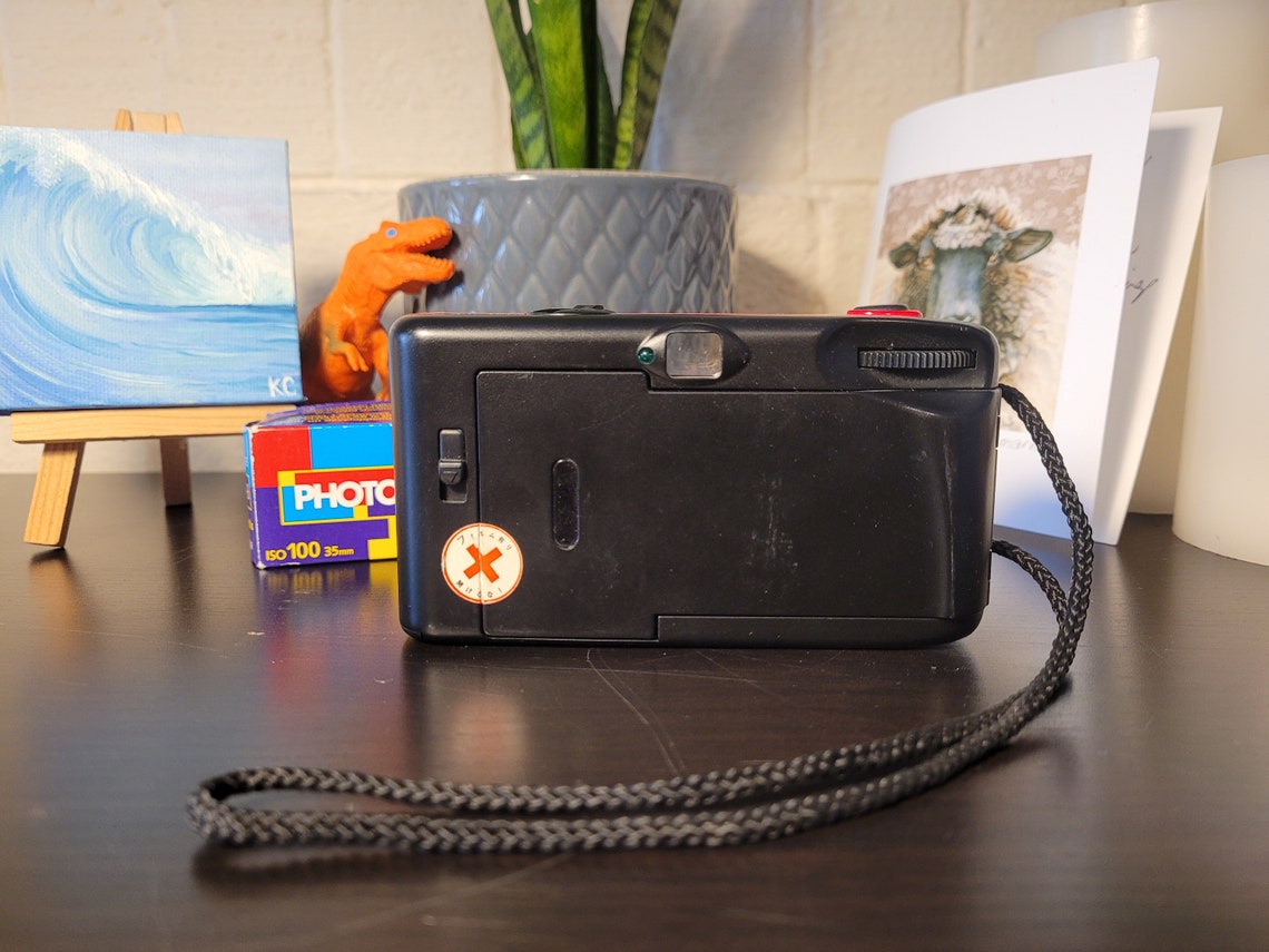 Coca-Cola 35mm Film Camera - Point and Shoot with Flash & Strap, photo 2 of 5
