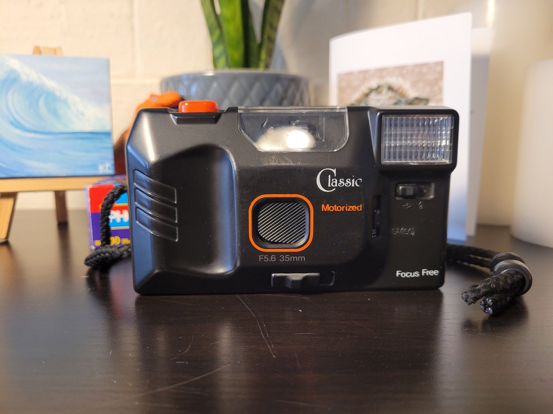 CL5000 Motorized Film Camera F5.6 35mm Focus Free With Flash, foto 2 de 5