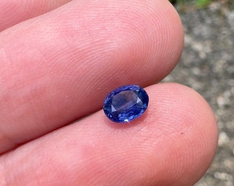 0.68CT Natural Ceylon Blue Sapphire Gemstone/Heat treated only/VS clarity/Engagement Ring/September Birthstone