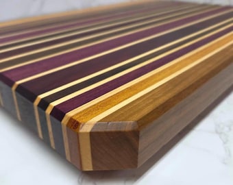 TABLA DE CORTAR - Cerezo, arce, nogal, corazón amarillo, corazón morado y palo de sangre - Grabado personalizado/personalización