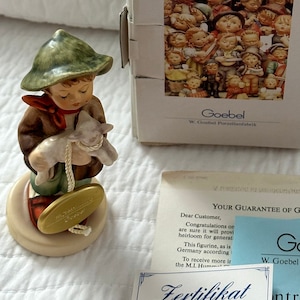 Porcelain Figurine Goebel Hummel Lost Sheep Petit Berger #933 Hum 68/2/0 RARE Germany NIB
