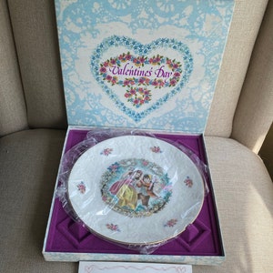 Royal Doulton Collectible Valentine’s Day 1979 Plate NIB