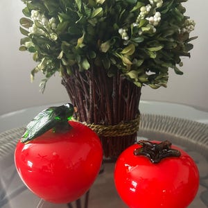 Paire de tomates et de pommes rouges en verre soufflé style Murano