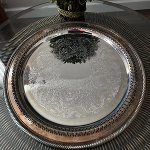 Plato decorativo vintage bañado en plata de 15&quot; de INTERNATIONAL SILVER CO.