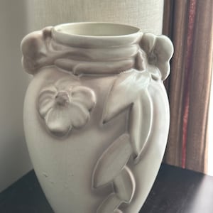 Rum Rill Art Pottery 12&quot; Oatmeal Color Floral Vintage Jar Vas 1931-1942