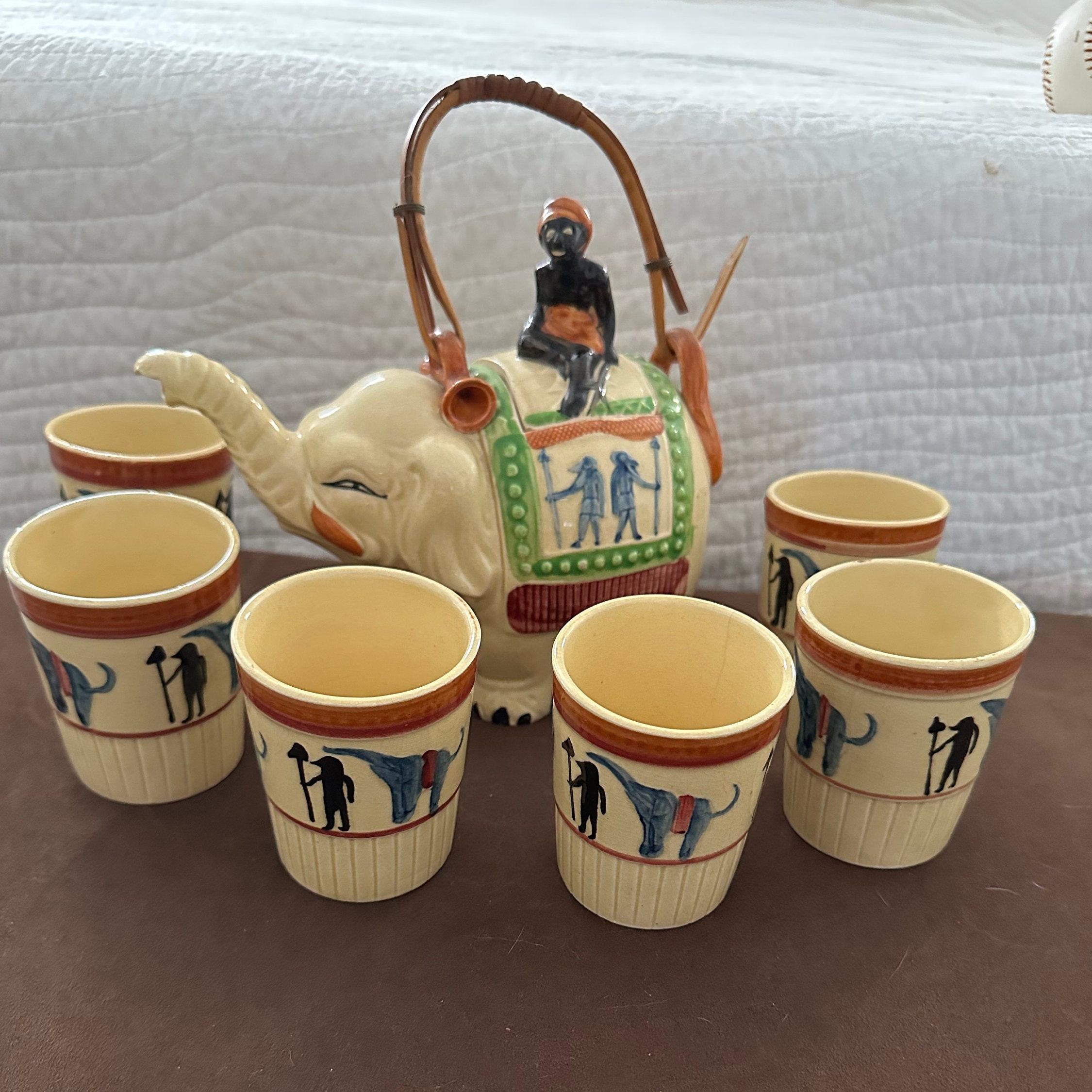 Japanese ZOJIRUSHI Elephant Thermos Teapot & Porcelain Tea Cups