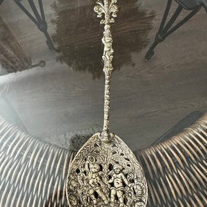 Vintage Italian Florentine Silver Olive Serving Spoon Cherubs 10&quot; long ITALY