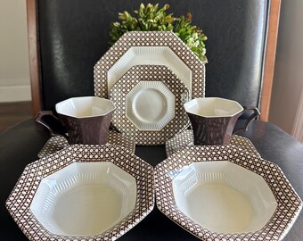 Juego de vajilla IronStone "Cane Brown" de forma octogonal de INDEPENDENCE, 8 piezas, fabricado en Japón entre 1972 y 1974. RARO.