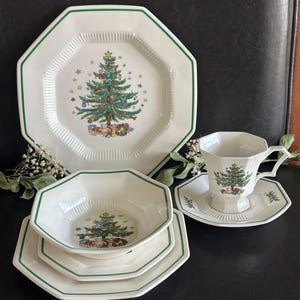 Vintage Nikko Happy Holidays 6-Piece Porcelain Octagon Shaped Place Setting - Christmas Tree Teddy Bear Circa 1980s
