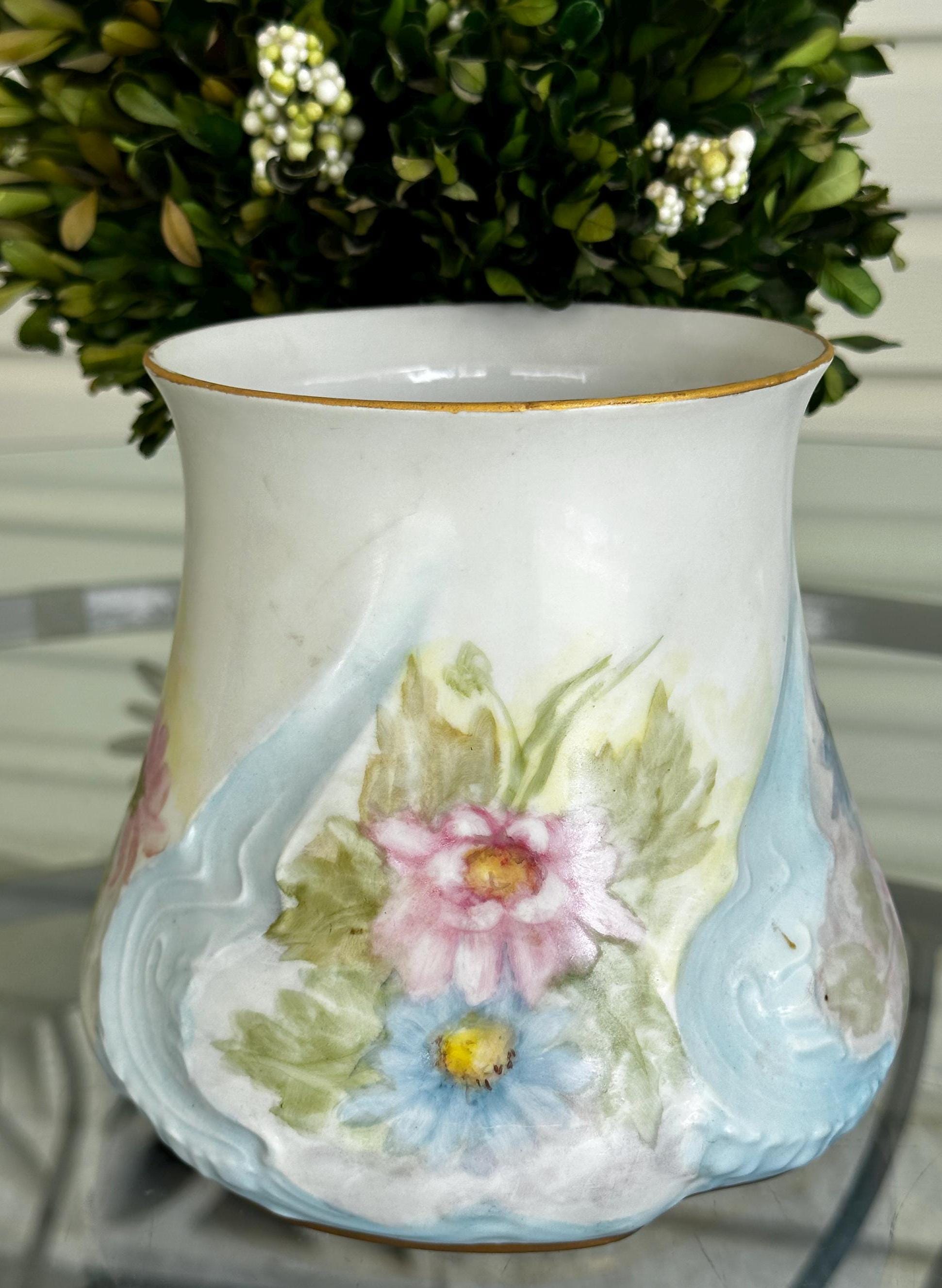 ヴィンテージ 手描き テクスチャード加工 磁器 花柄モチーフ 花瓶