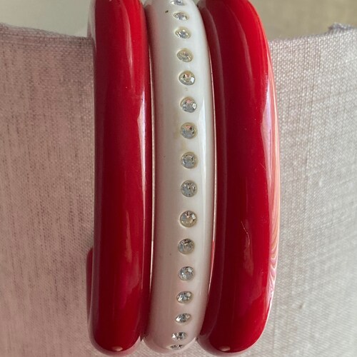 Lucite Triple Red, White shops & Rhinestone Judith Hendler Vintage Large Cuff Bangle