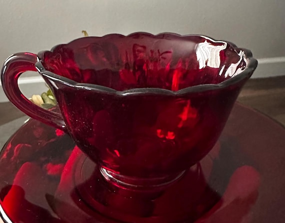 Viking Glass Newport Tea Cup and Saucer Set, Ruby Red Scalloped