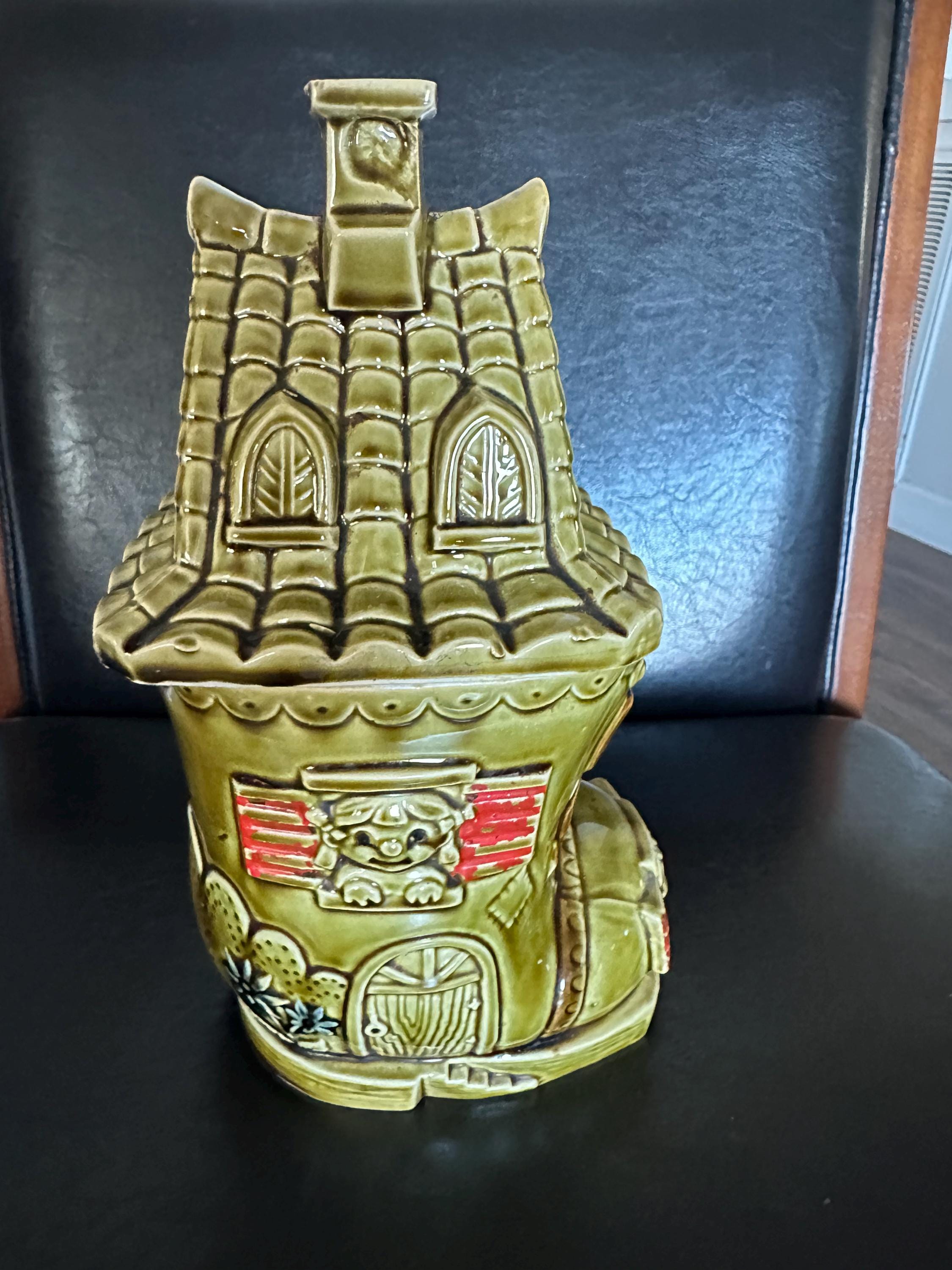 Ceramic Cookie Jar Kitschy Chartreuse Green Royal Sealy Japan 