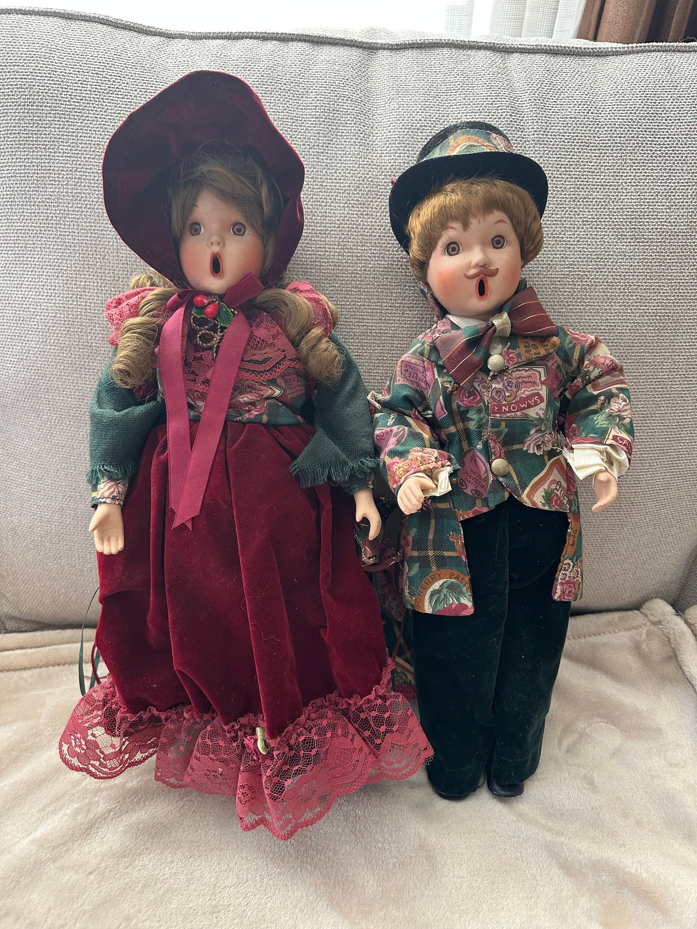 Christmas Carolers 17