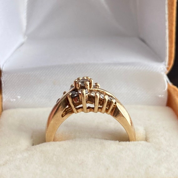 14K Yellow Gold Diamond Graduated Swirl Design 1/… - image 5
