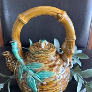 Antique Chinese Earthenware Pottery Sancai Basket weave Teapot Majolica Style c.1910s