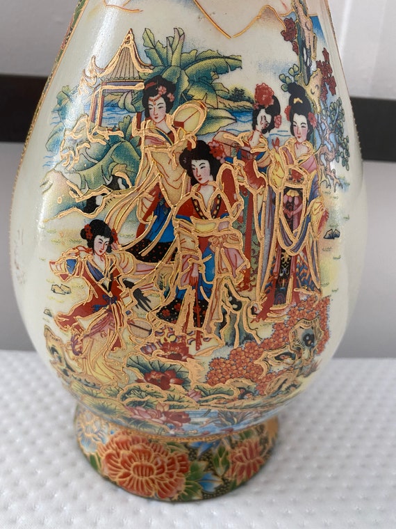 Large Antique Hand Painted Japanese Vase With Handles