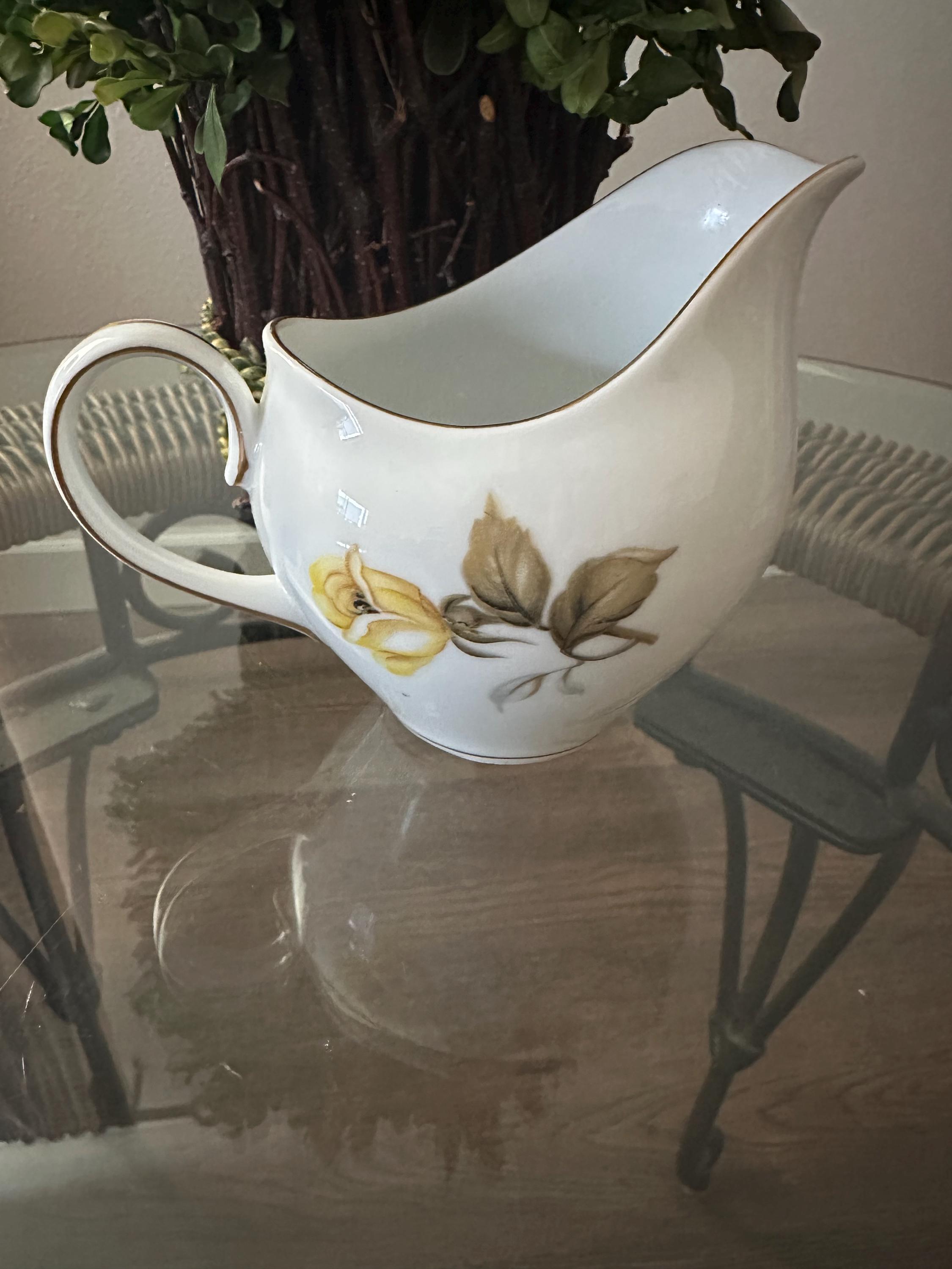 Harmony House Fine China Yellow Rose HH Sunshine Yellow 4 Pc Place